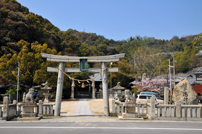 岡村島　姫子島神社